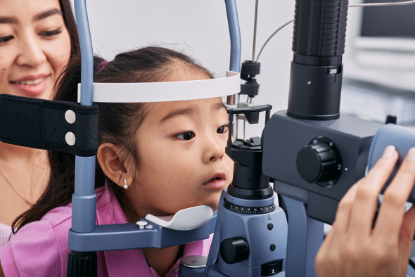 Examens des yeux et de la vue chez les jeunes enfants