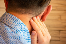 Inflammation de l’os derrière l’oreille (mastoïdite aiguë)